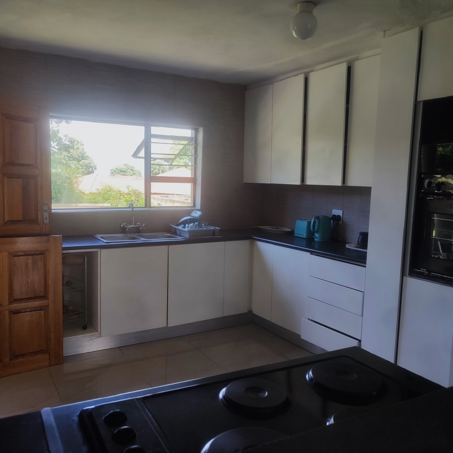 4 Bedroom Property for Sale in Geelhoutpark North West